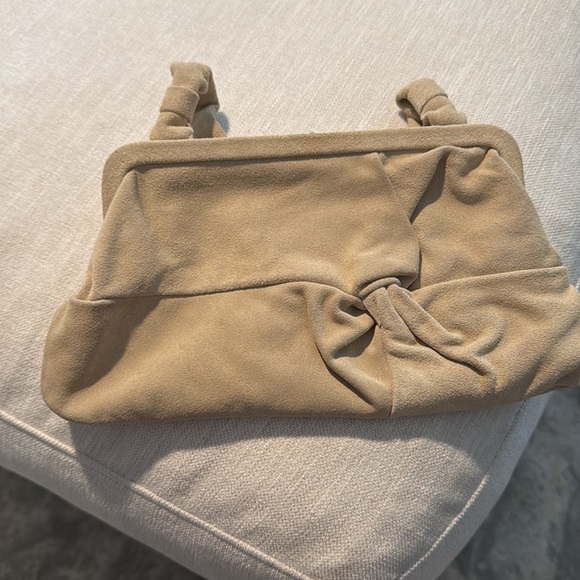 Moving - Picture 2 of 3